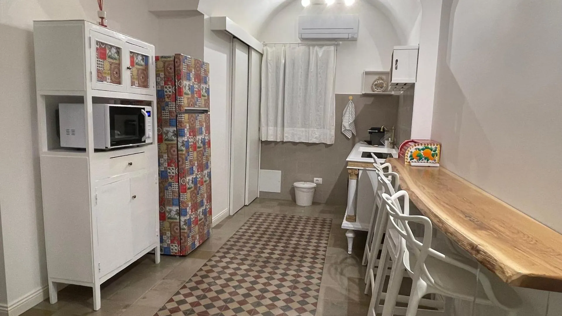 Bed & Breakfast Sikelia-Sicilian Rooms Catania Italy