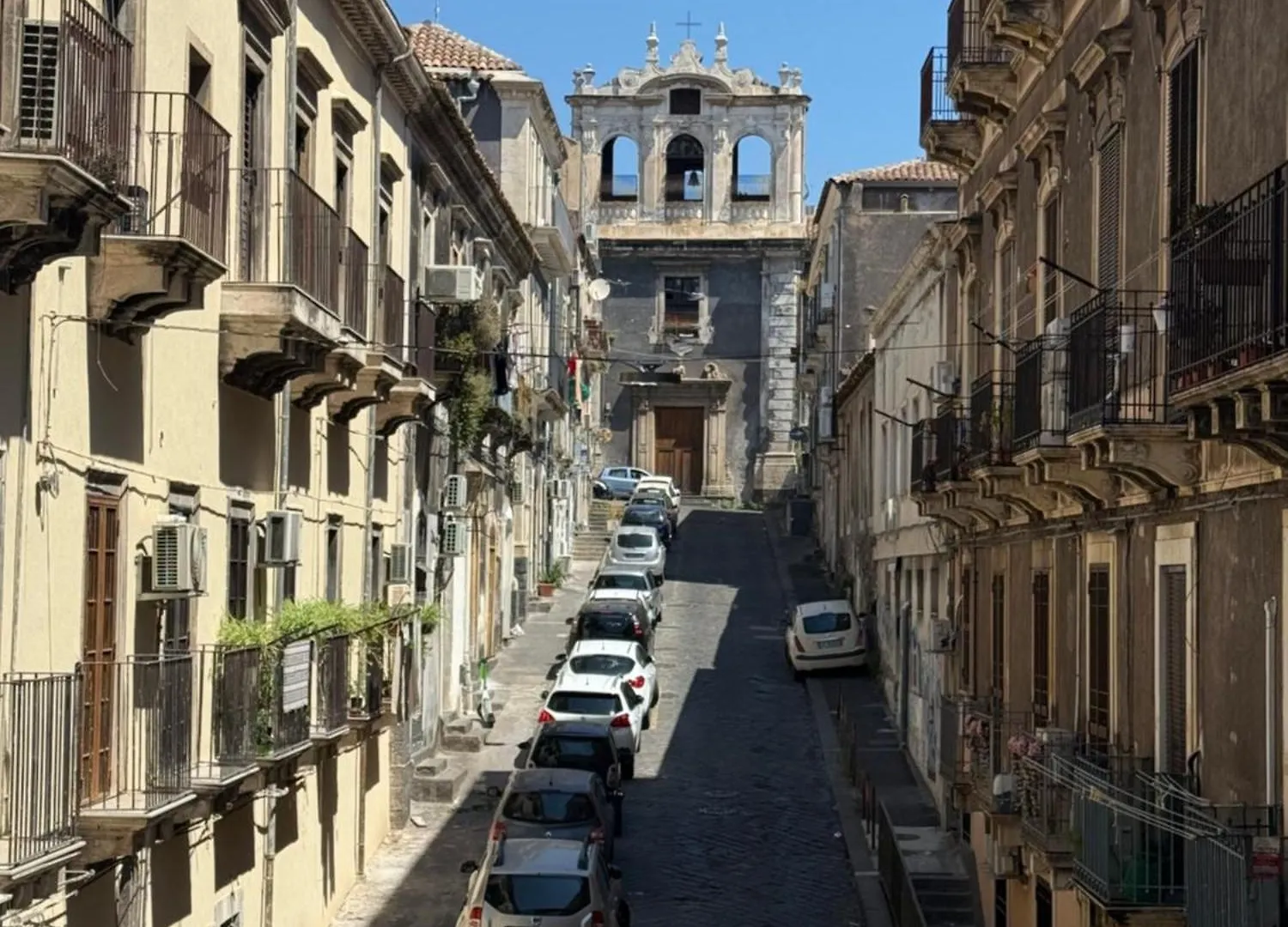 Sikelia-Sicilian Rooms Catania Bed & Breakfast