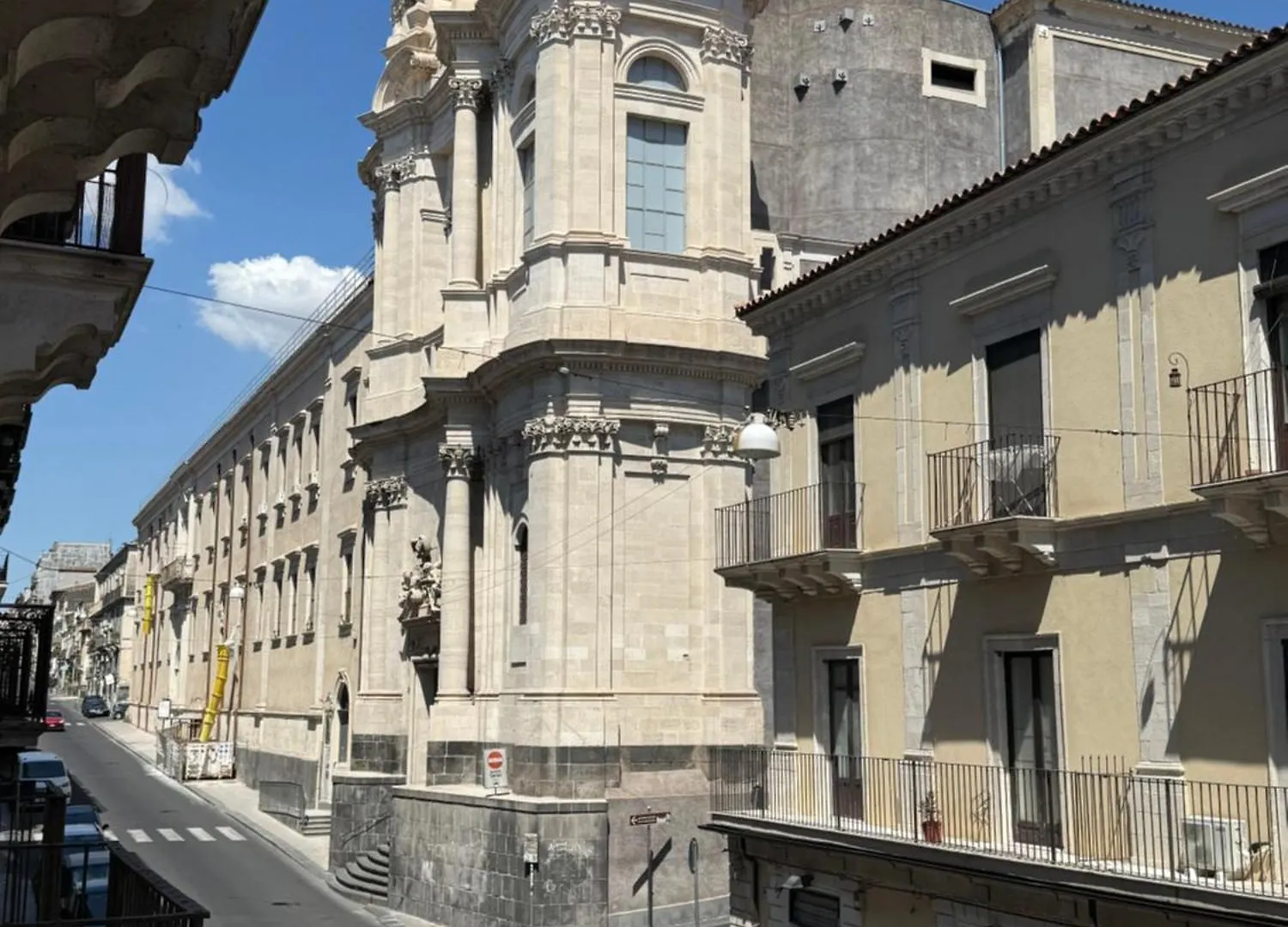 Sikelia-Sicilian Rooms Catania Bed & Breakfast